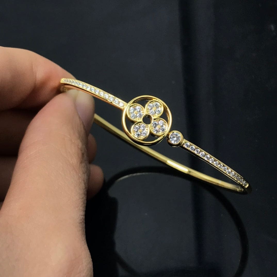 18K Louis Vuitton Idylle Blossom Twist Bracelet